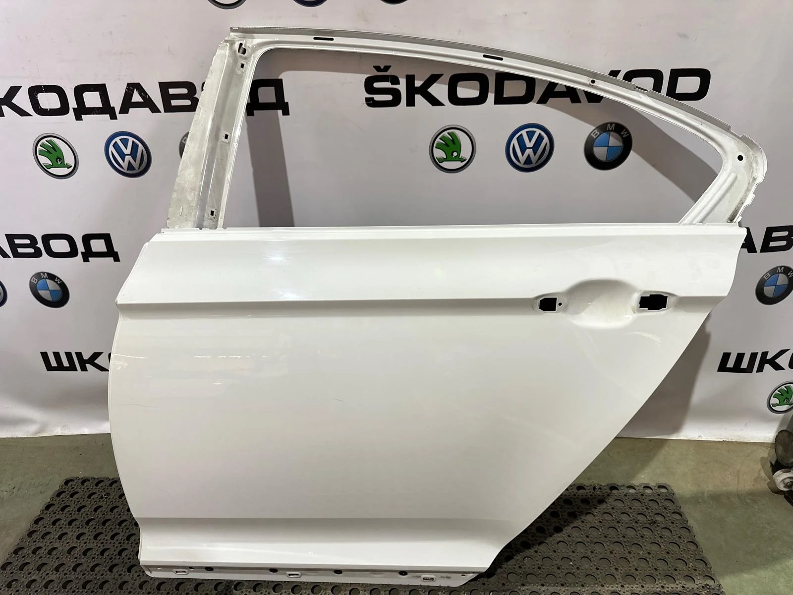 Дверь Volkswagen Passat 2018 3G5833055AC B8 2.0 DFGA, задняя левая