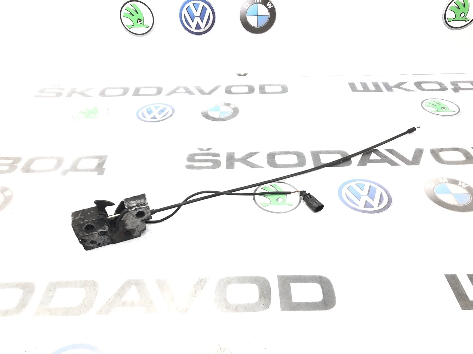 Замок капота Skoda Octavia 5E0823509B A7 (5E)