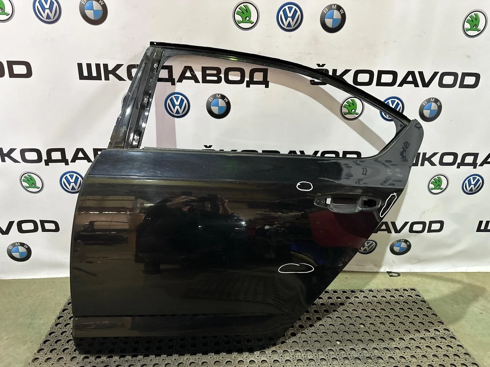Дверь Skoda Octavia 5E5833055B A7 (5E), задняя левая