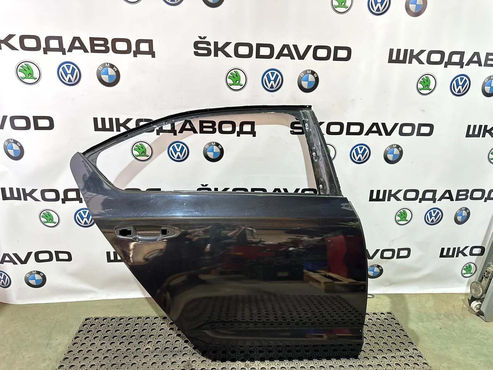 Дверь Skoda Octavia 5E5833056B A7 (5E), задняя правая