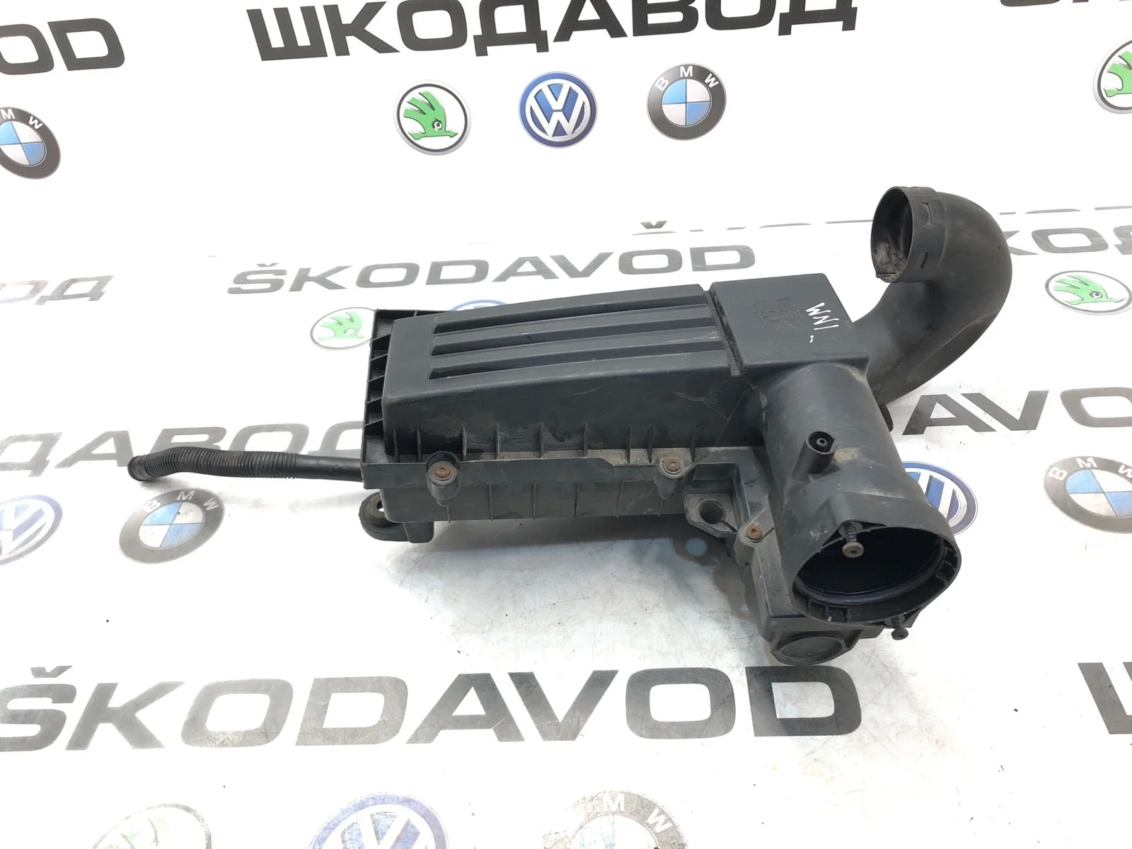 Корпус воздушного фильтра Skoda Octavia RS 3C0129607BC A5 (1Z) 2.0 CEGA