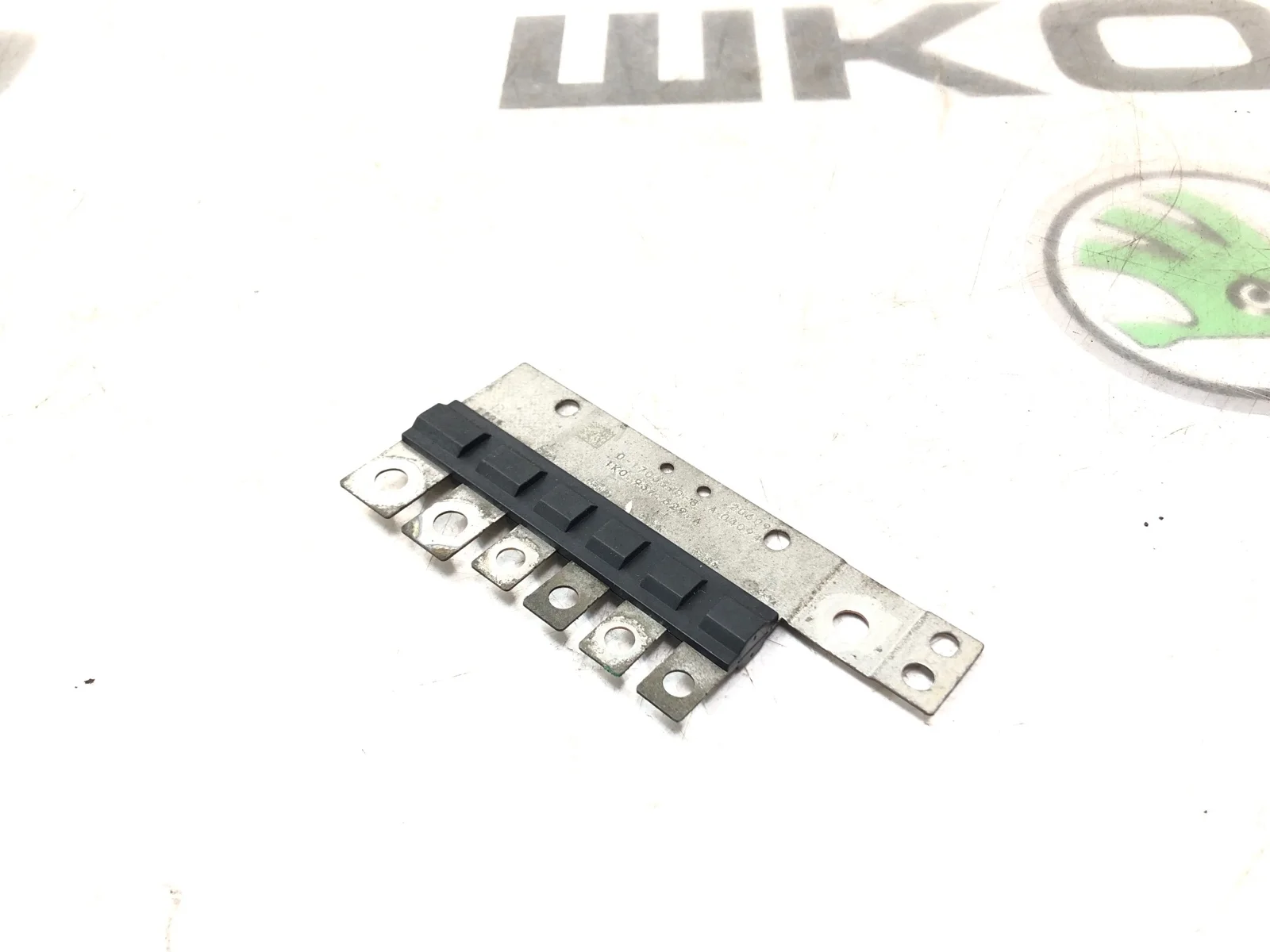 Предохранитель Skoda Yeti 2009 1K0937629A 5L 2.0 CBDB