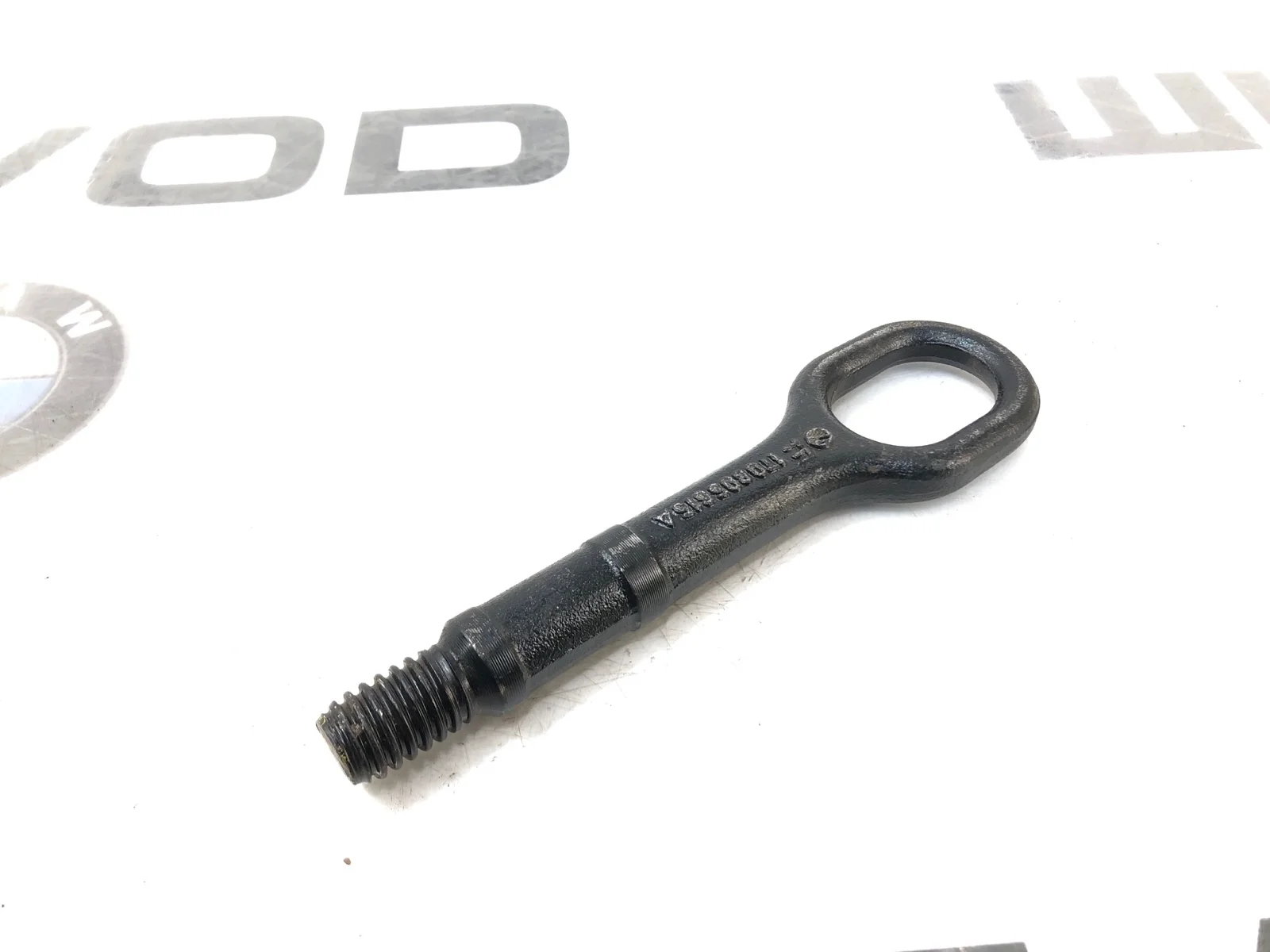 Крюк буксировочный Skoda Yeti 2009 1T0805615A 5L 2.0 CBDB