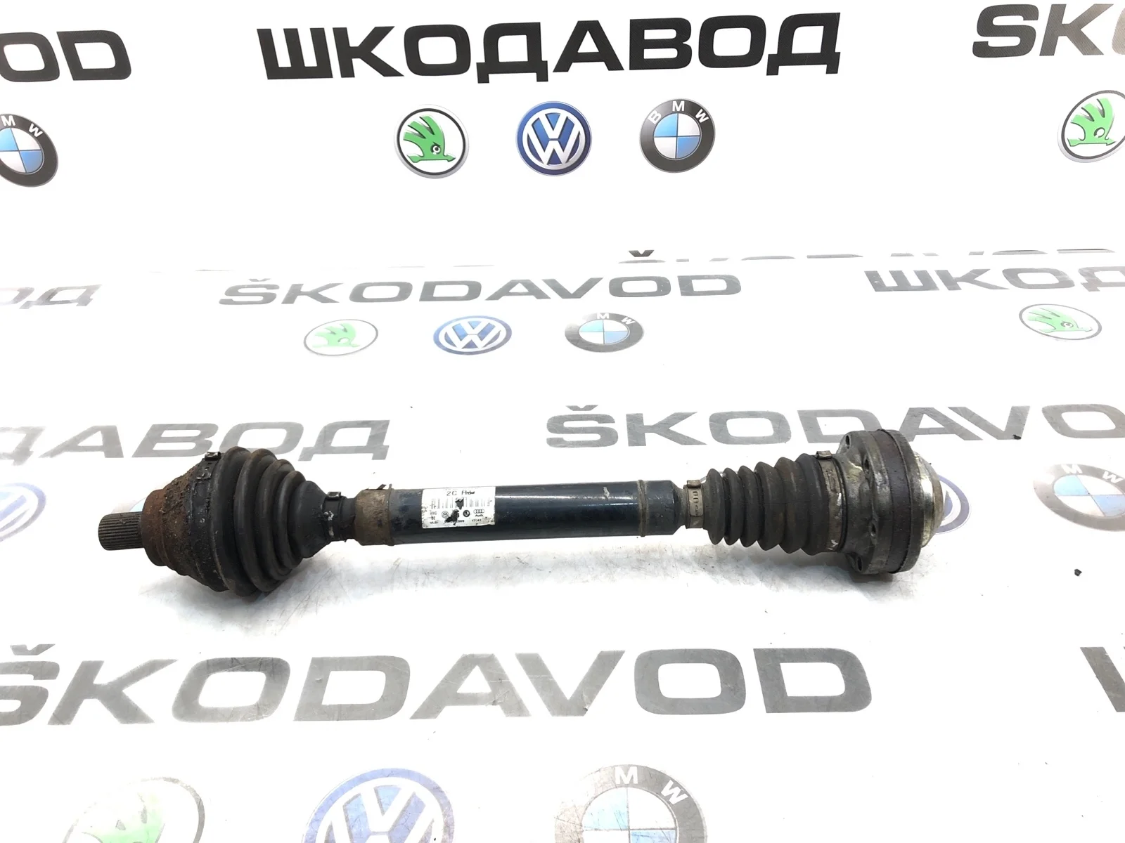 Привод МКПП Skoda Yeti 2009 1K0407272CR 5L 2.0 CBDB, передний правый