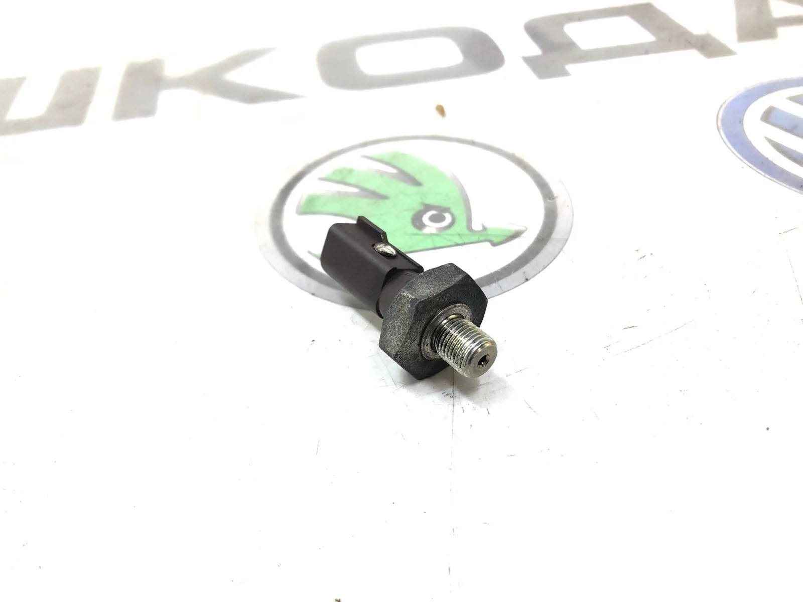 Датчик давления масла Skoda Octavia RS 2010 038919081K A5 (1Z) 2.0 CCZA