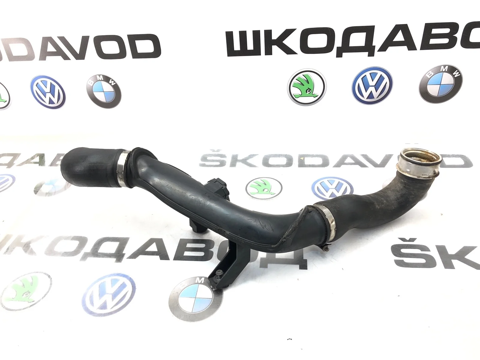 Патрубок интеркулера Skoda Octavia RS 2010 1K0145770N A5 (1Z) 2.0 CCZA