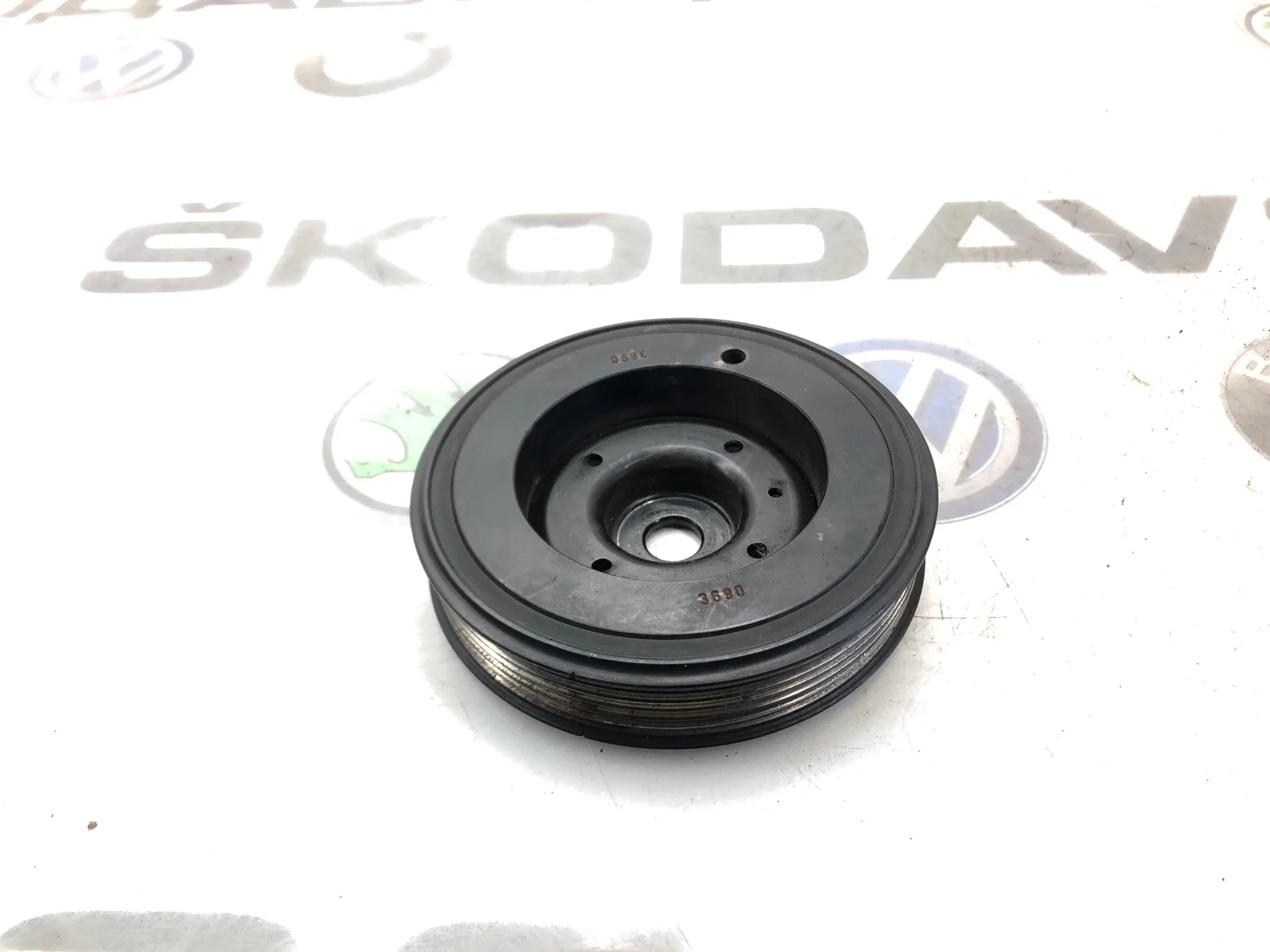 Шкив коленвала Skoda Octavia RS 2010 06H105243G A5 (1Z) 2.0 CCZA