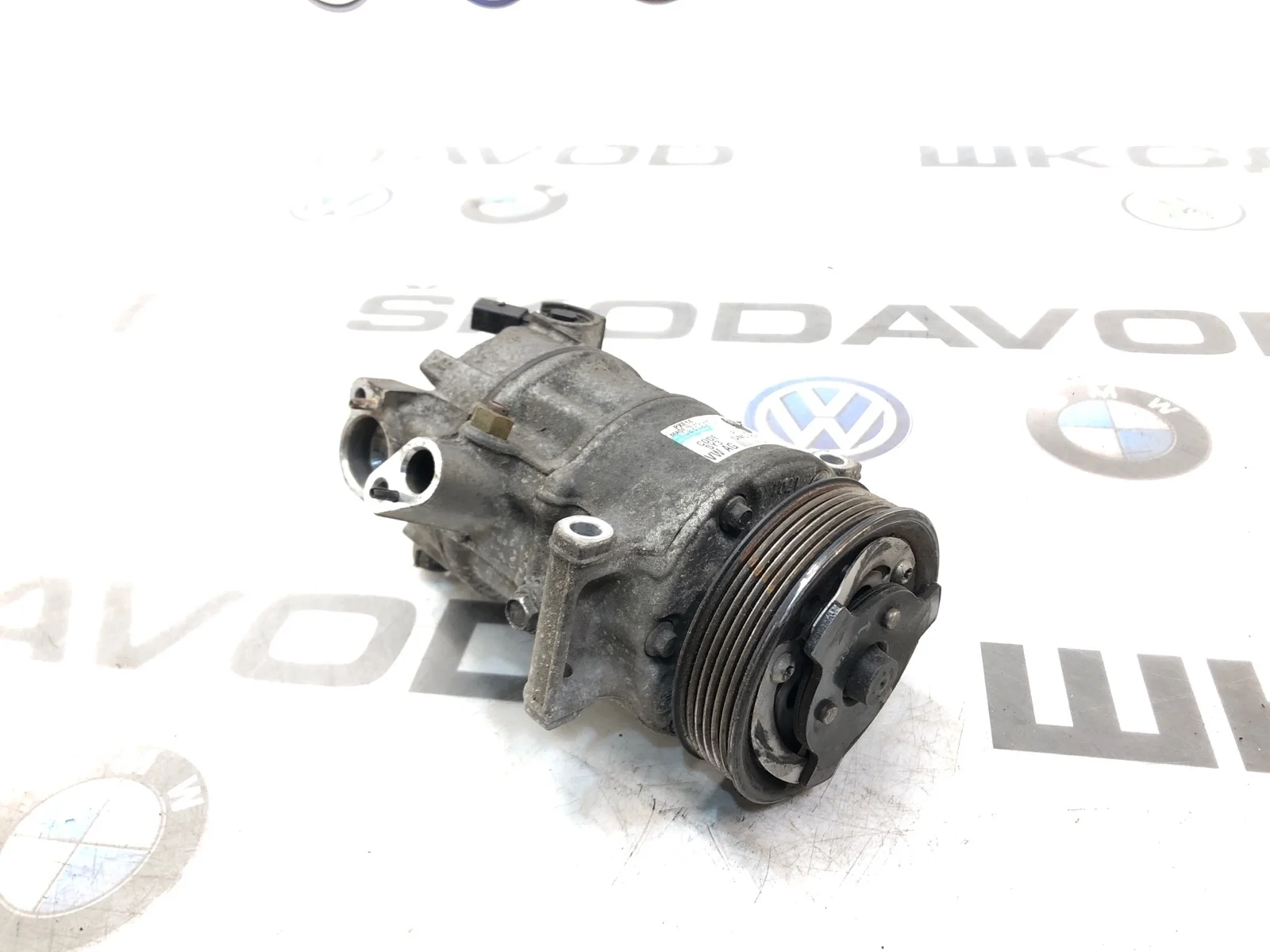 Компрессор кондиционера Skoda Yeti 2010 5N0820803C 5L 2.0 CFHF