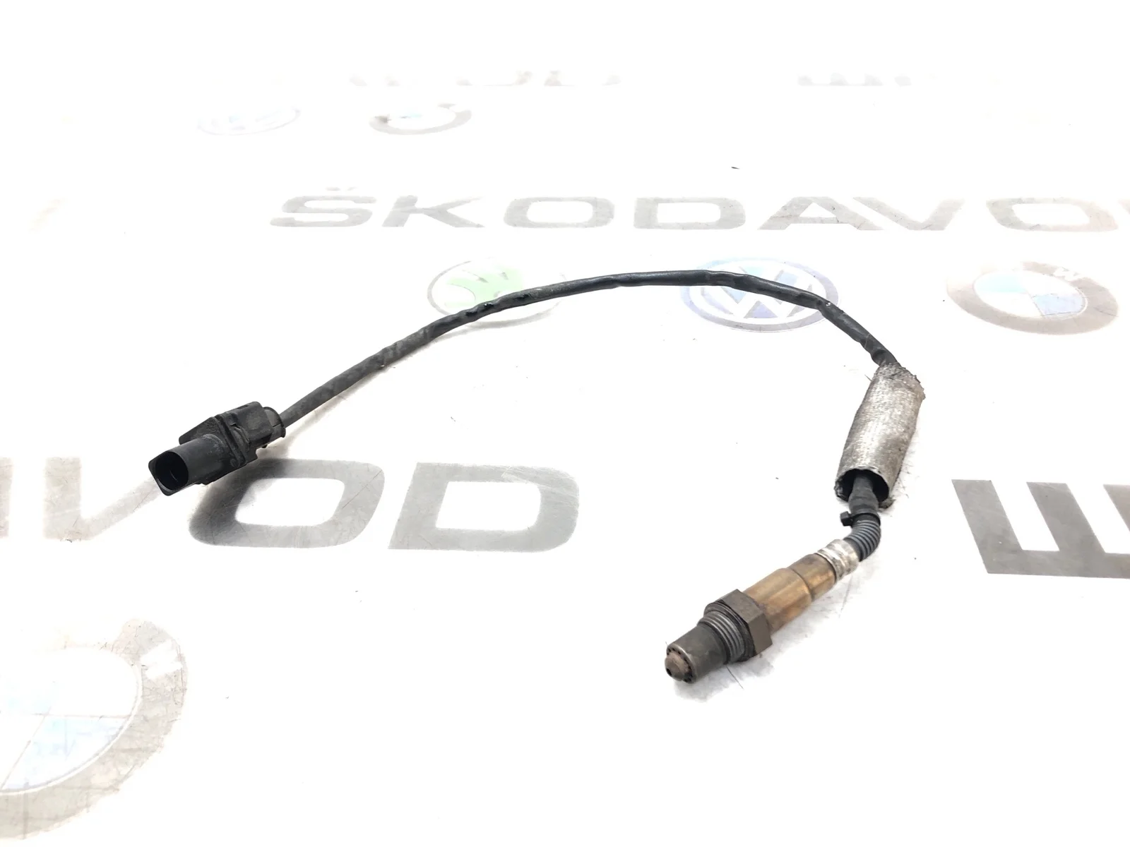 Датчик лямбда зонд Skoda Yeti 2010 03L906262B 5L 2.0 CFHF