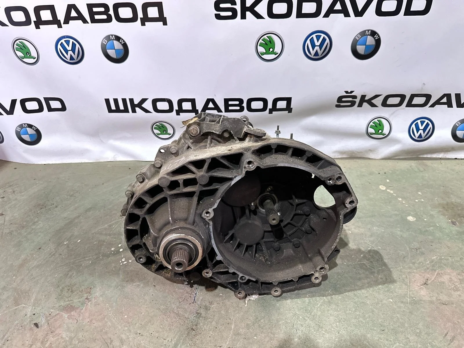 МКПП Volkswagen Transporter 2006 0A5300044N T5 2.5 BNZ