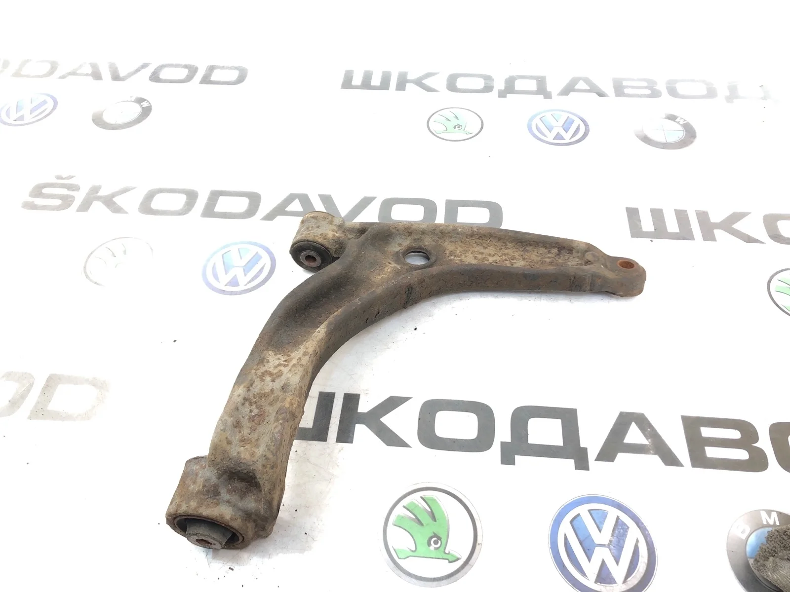 Рычаг подвески Volkswagen Transporter 2006 7H0407152F T5 2.5 BNZ, передний правый