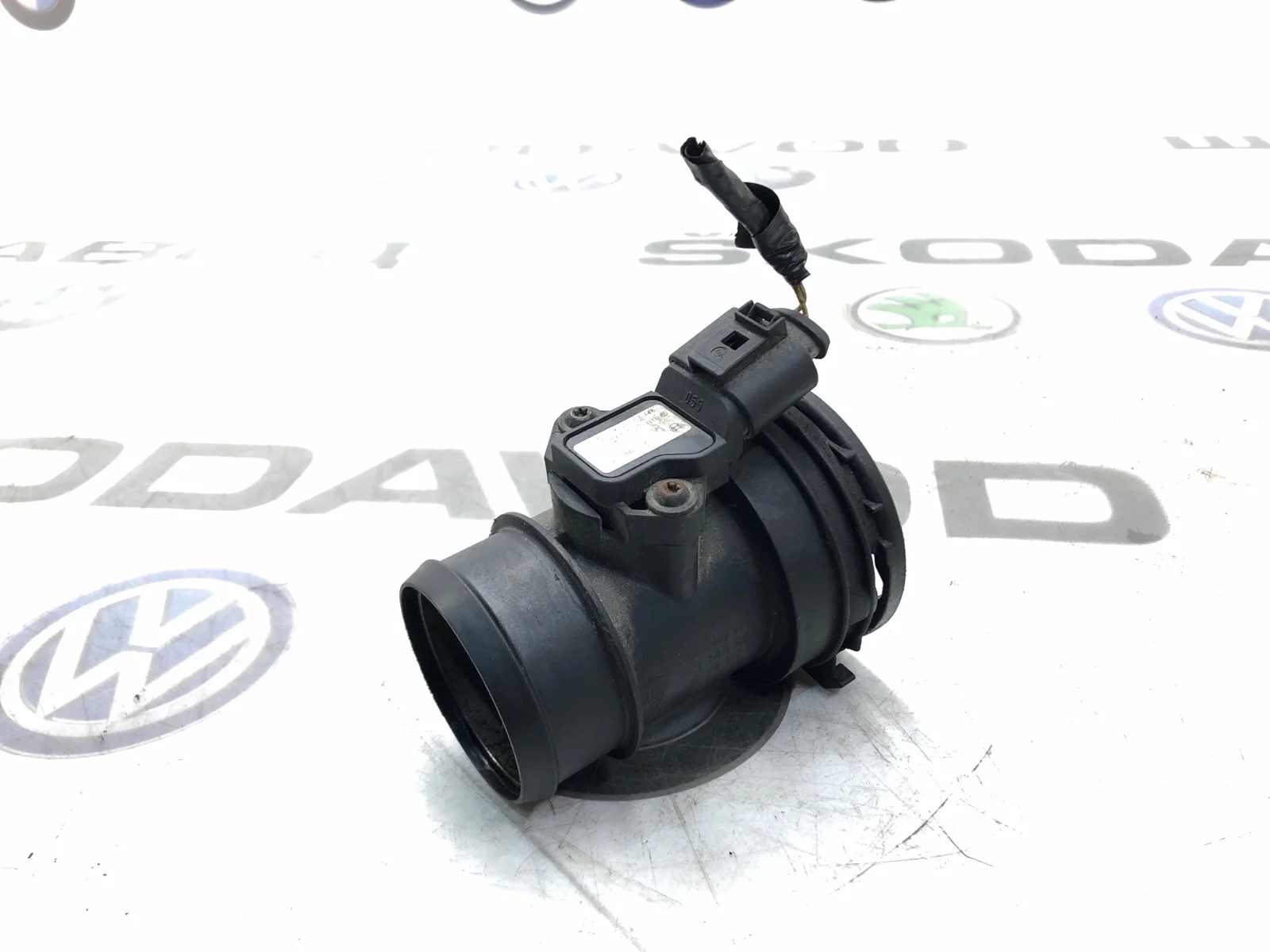 ДМРВ (расходомер) Volkswagen Transporter 2006 038906051C T5 2.5 BNZ