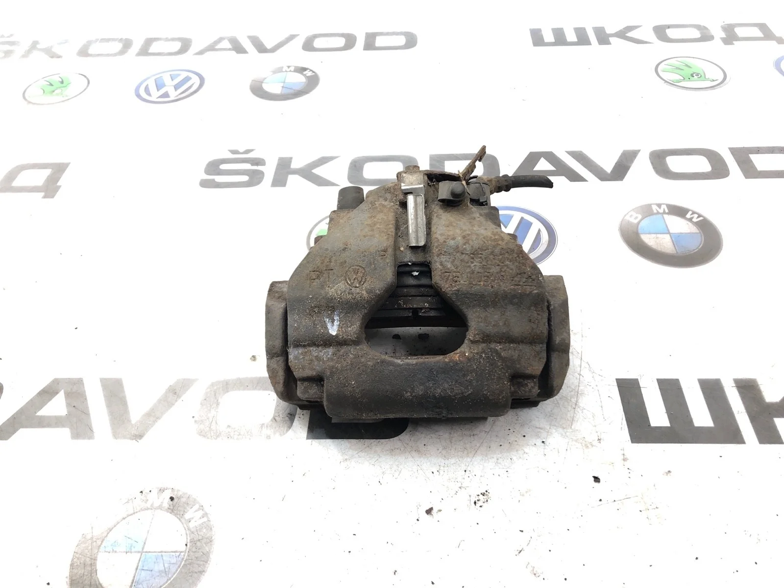 Суппорт тормозной Volkswagen Transporter 2006 7L6615123F T5 2.5 BNZ, передний левый