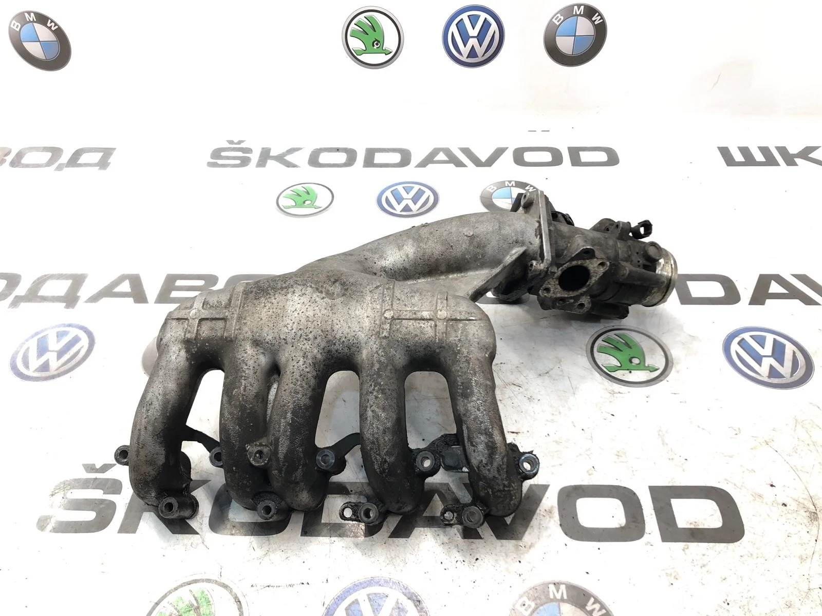 Коллектор впускной Volkswagen Transporter 2006 070129713Q T5 2.5 BNZ