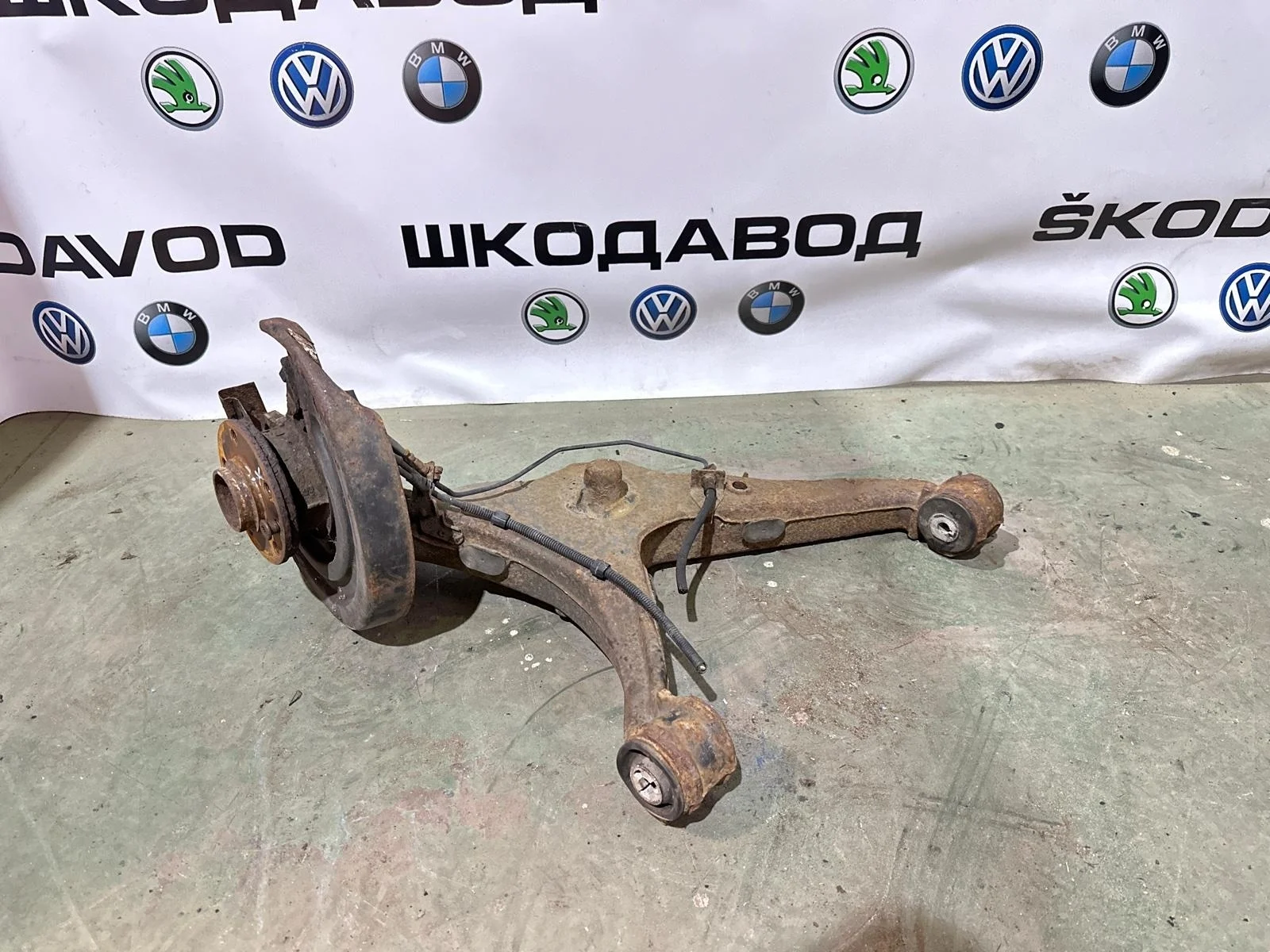 Рычаг подвески Volkswagen Transporter 2006 7H0501072E T5 2.5 BNZ, задний правый