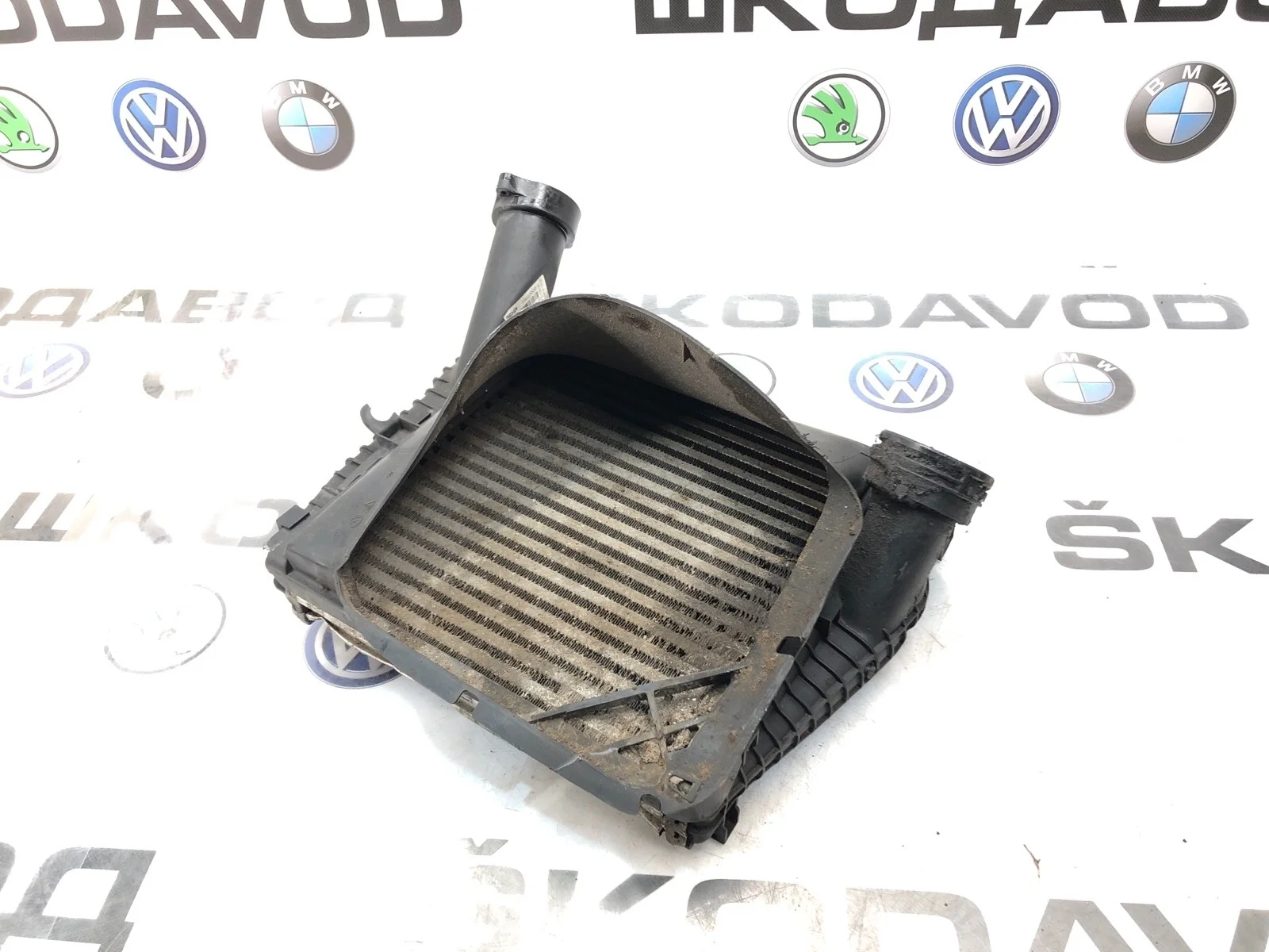 Интеркулер Volkswagen Touareg 2014 7L6145803D 2 NF 3.0 CJMA, передний левый