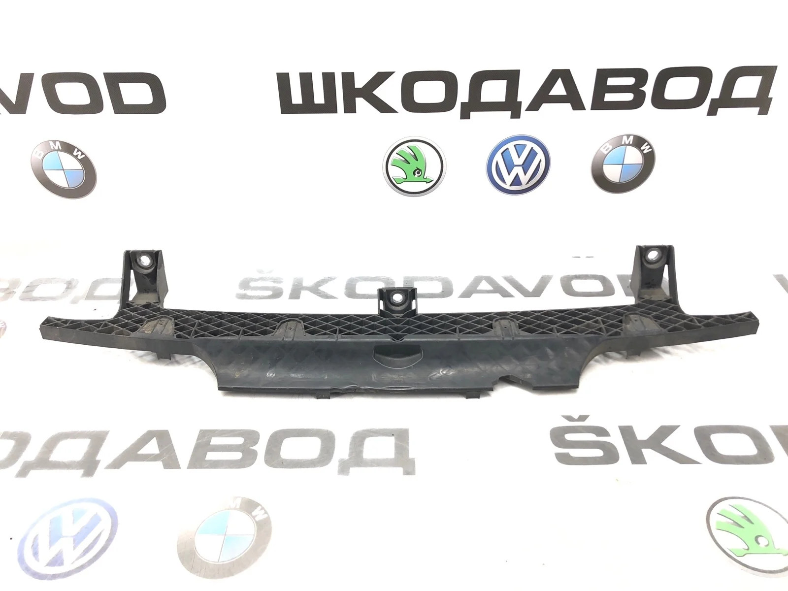 Направляющая бампера Volkswagen Touareg 2014 7P6807192 2 NF 3.0 CJMA, передняя