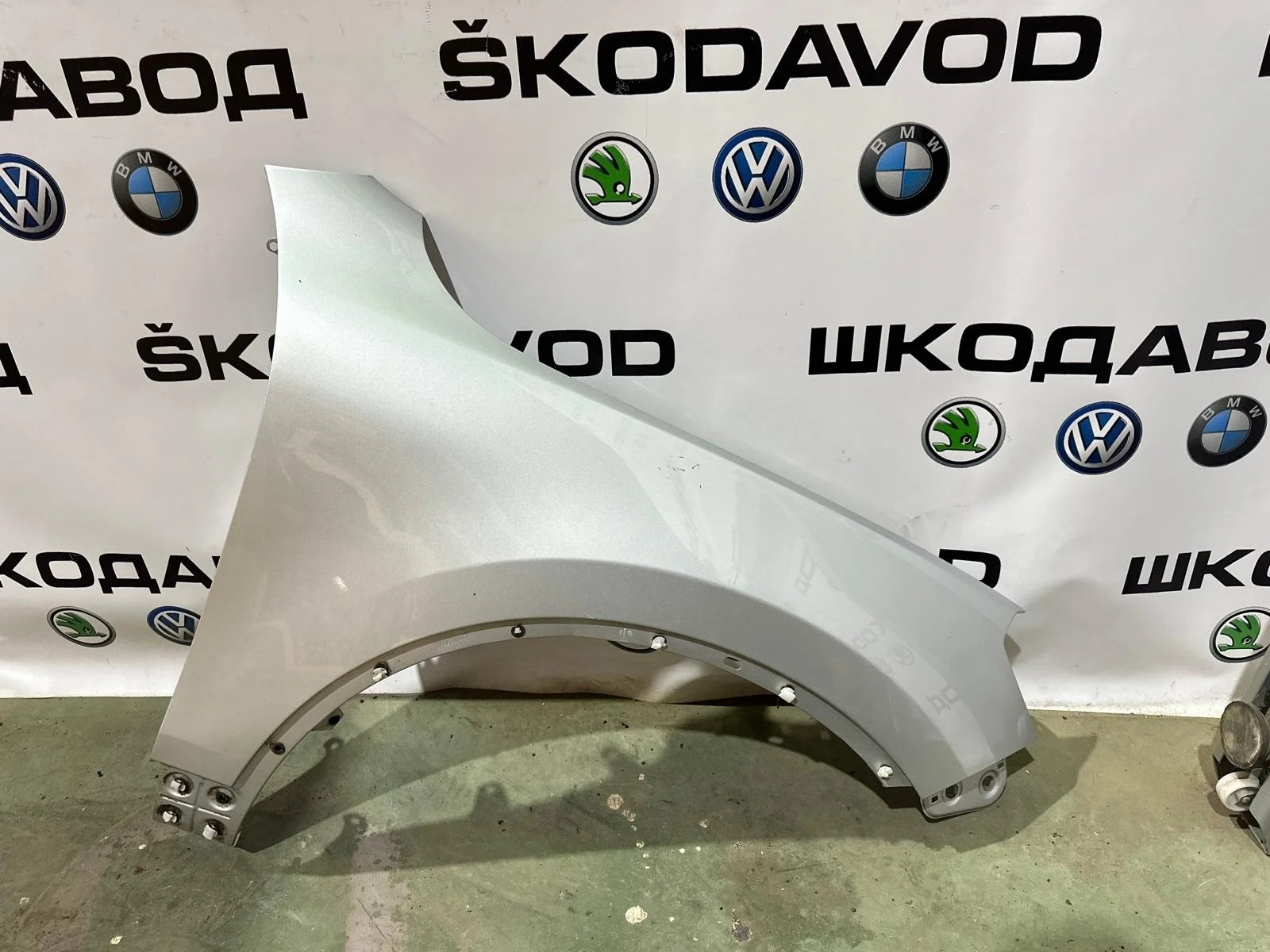 Крыло Volkswagen Touareg 2014 7P6821106E 2 NF 3.0 CJMA, переднее правое