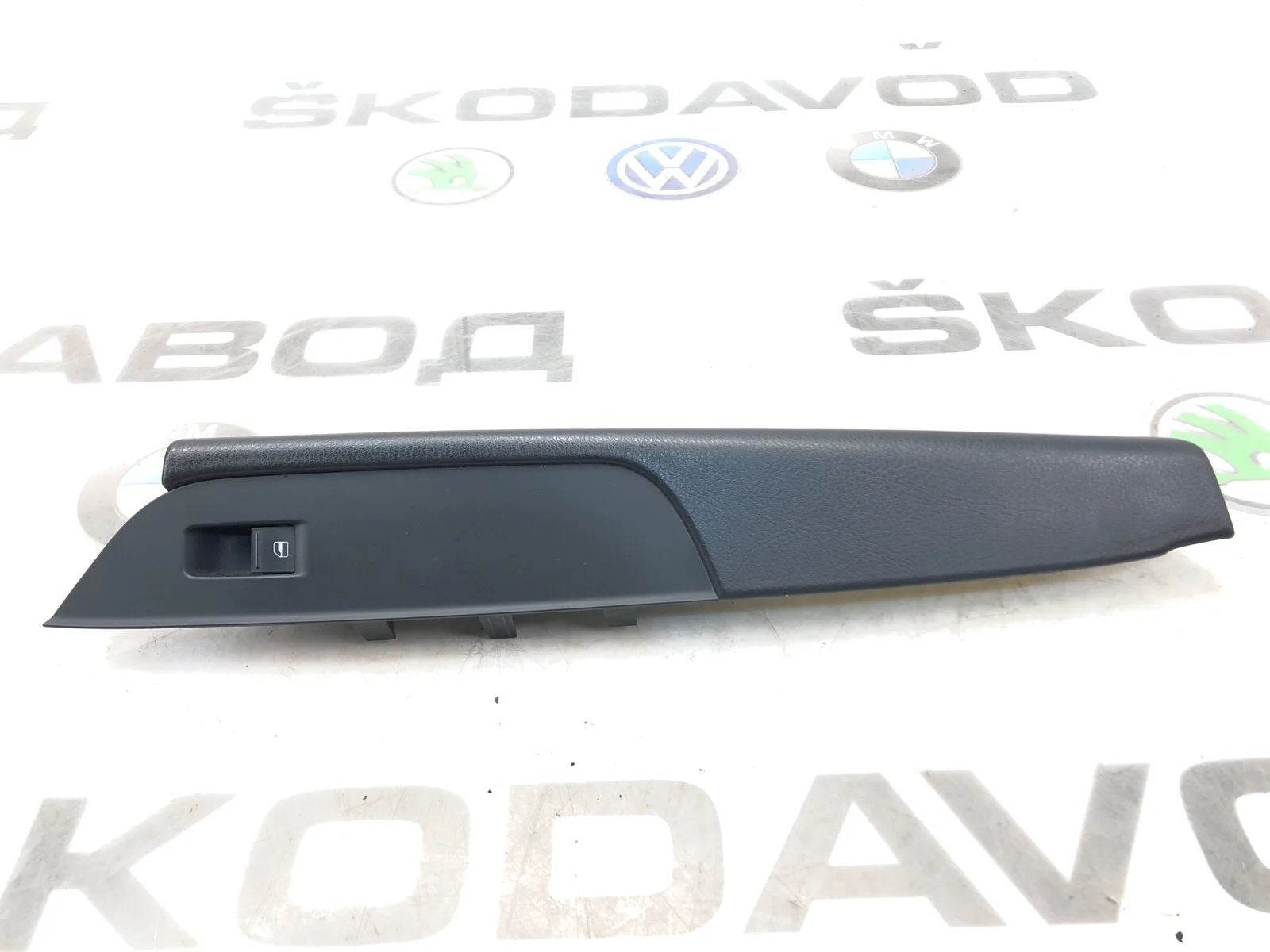 Кнопка стеклоподъемника Volkswagen Touareg 2014 7L6959855B3X1 2 NF 3.0 CJMA, задняя левая