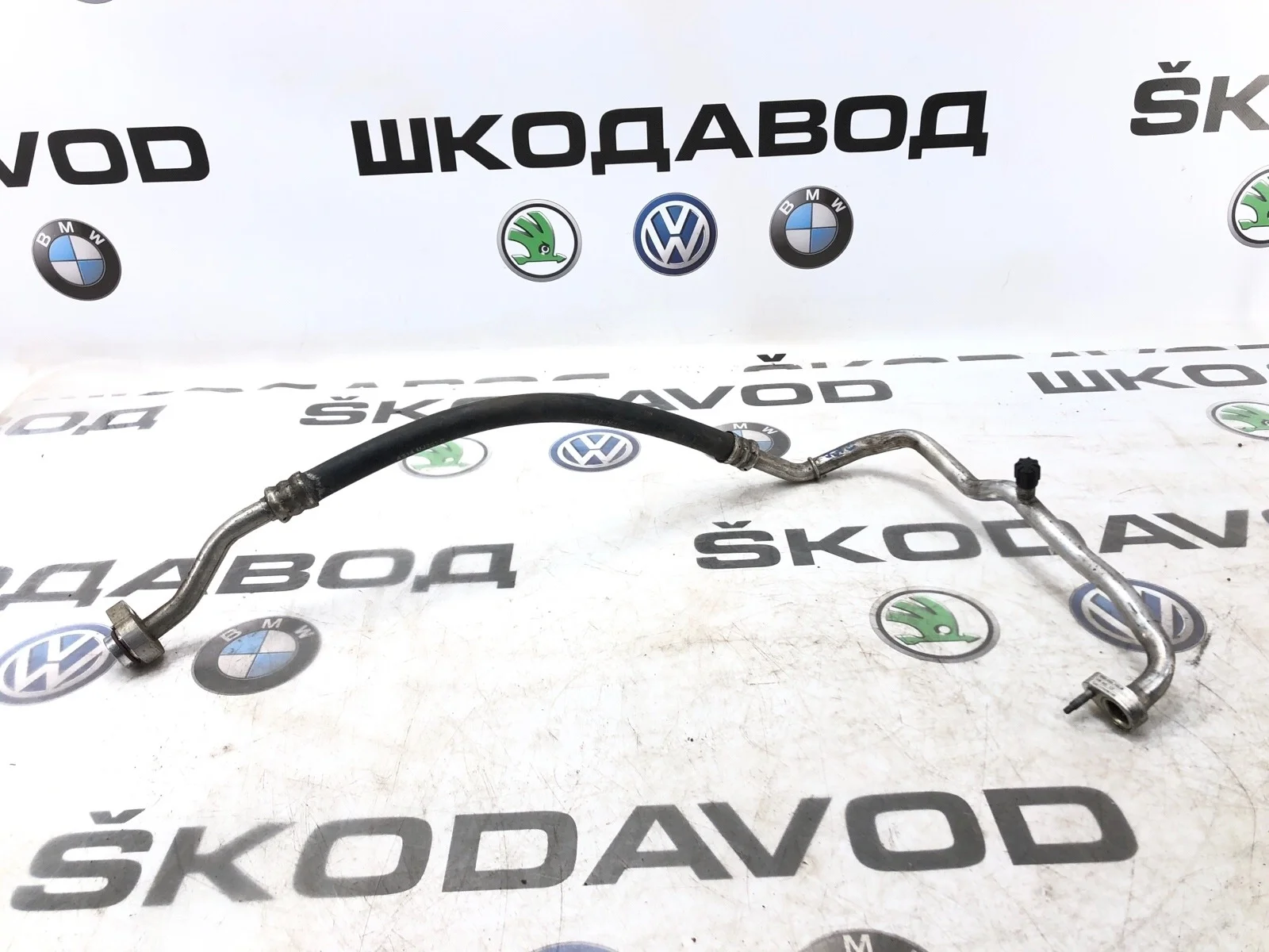 Трубка кондиционера толстая Skoda Octavia 5Q0820743M A7 (5E) 2.0 CKFC