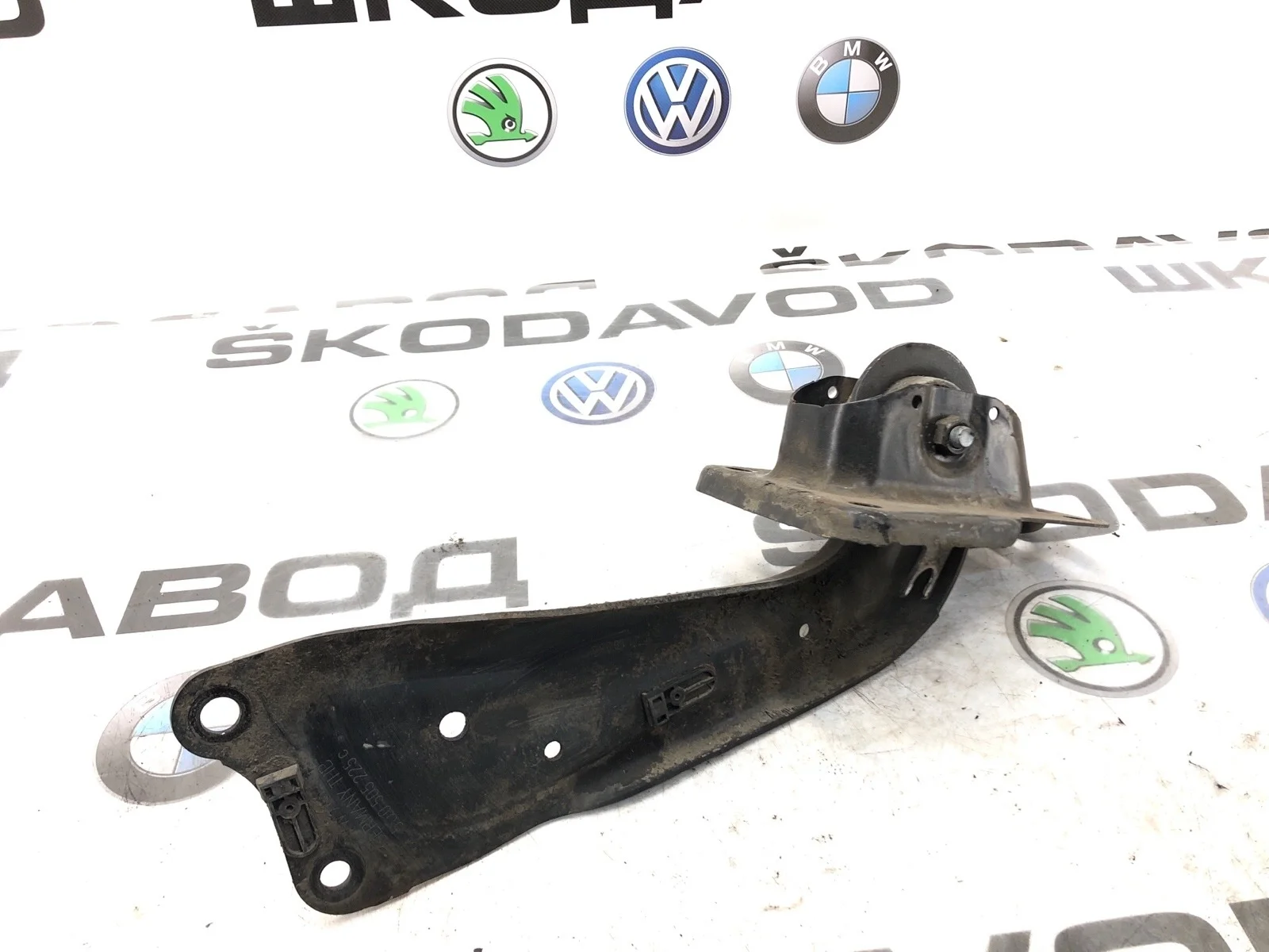 Рычаг продольный Skoda Superb 2016 5Q0505223D 3 (3V) 2.0 CRLB, задний левый