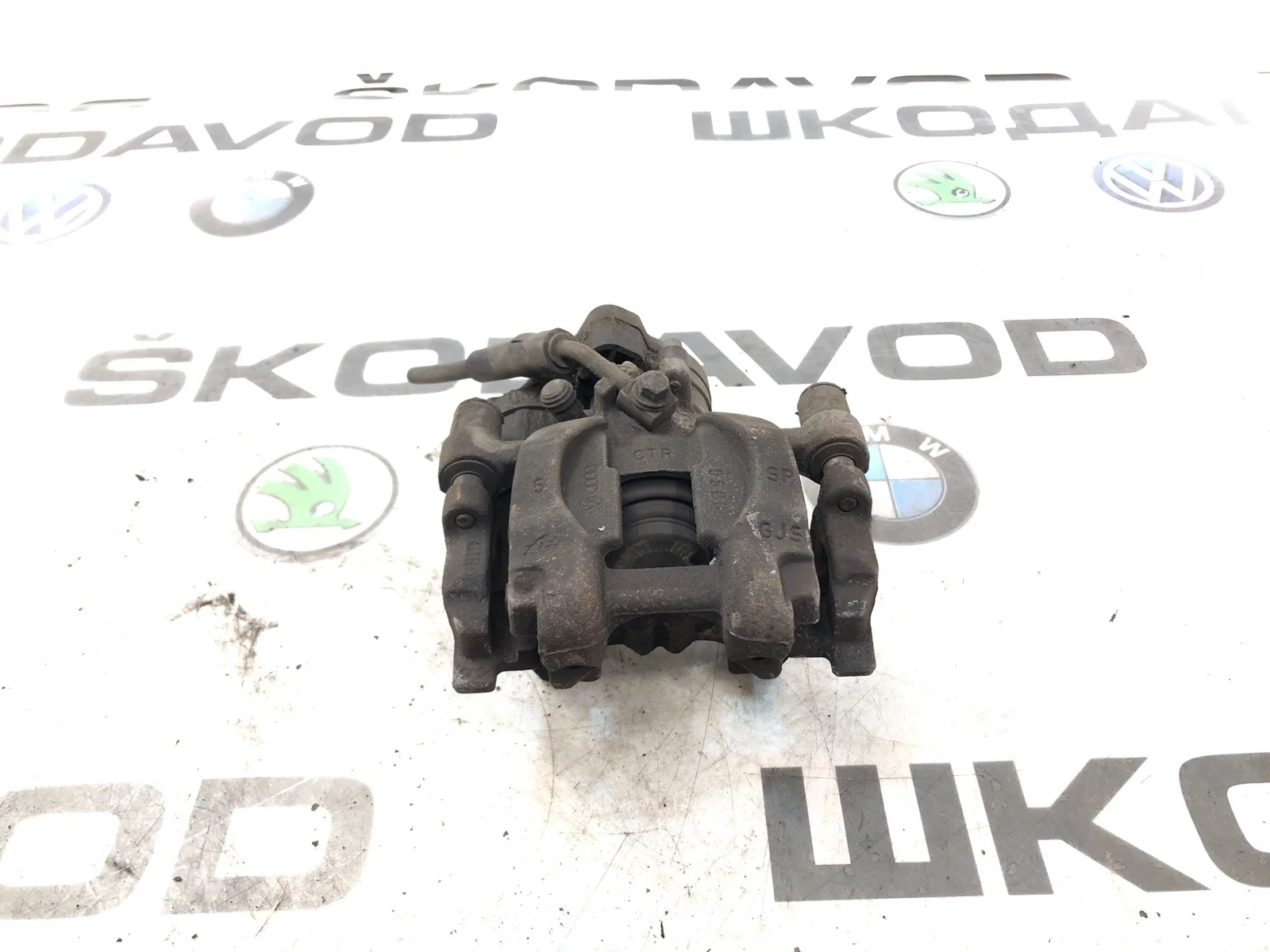 Суппорт тормозной Skoda Superb 2016 3Q0615424 3 (3V) 2.0 CRLB, задний правый