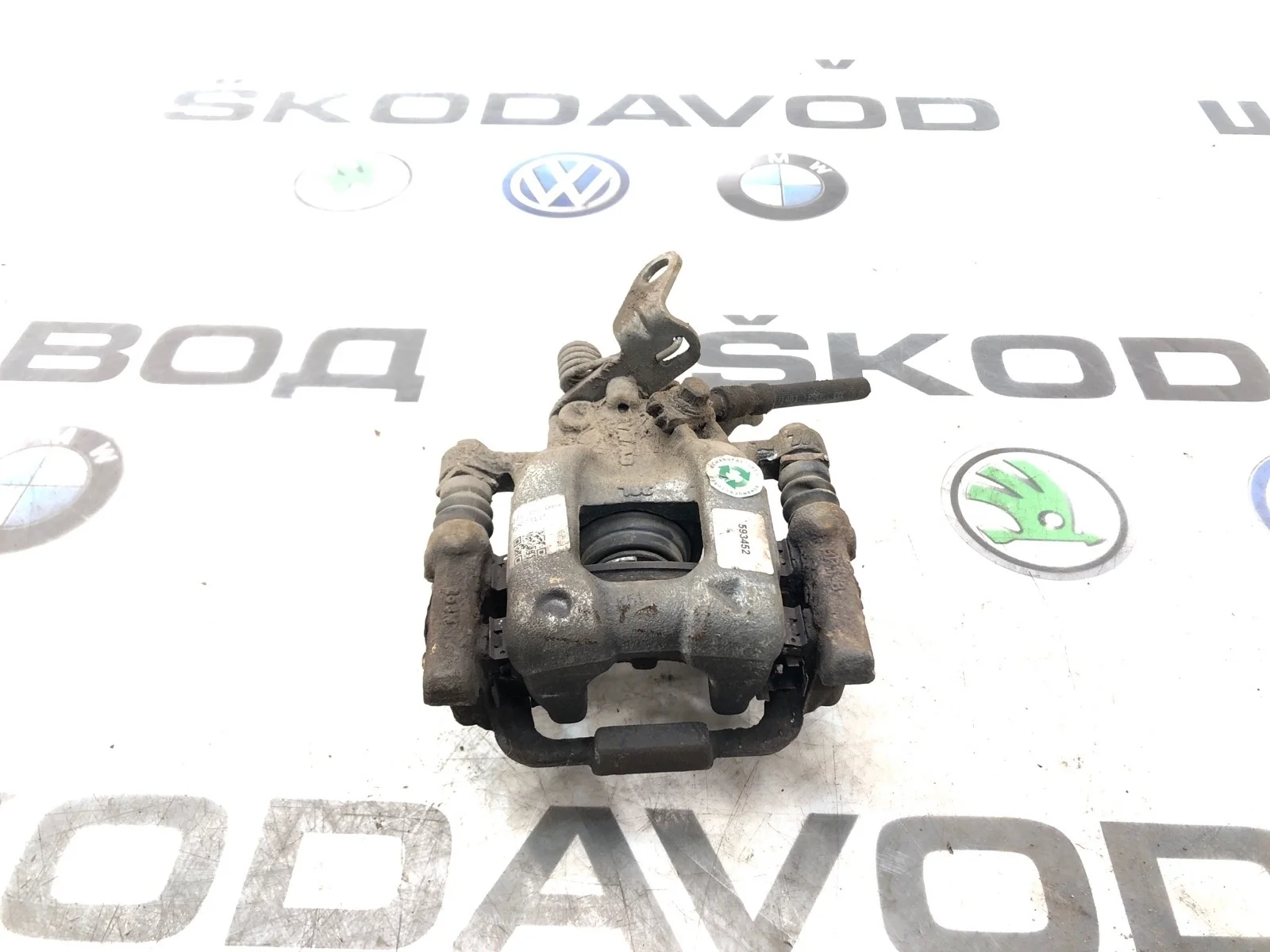 Суппорт тормозной Skoda Octavia Scout 2011 5K0615423 A5 (1Z) 2.0 CFHC, задний левый