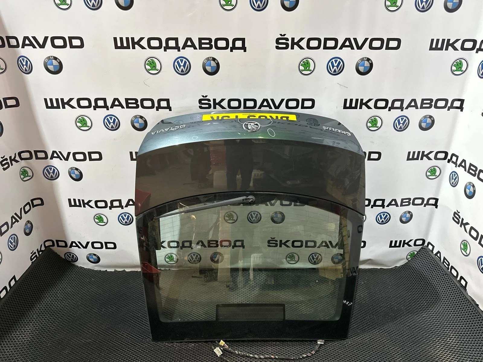 Крышка багажника Skoda Octavia 2015 5E5827023F A7 (5E) 2.0 CRMB