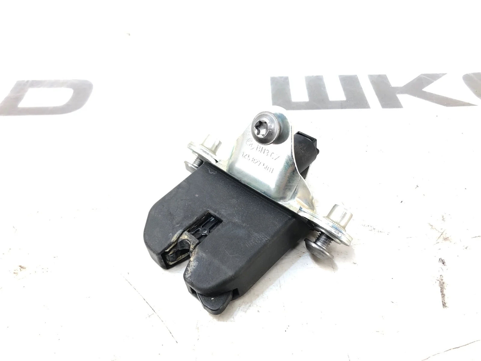 Замок крышки багажника Skoda Octavia Scout 2011 1Z5827501E A5 (1Z) 2.0 CFHC