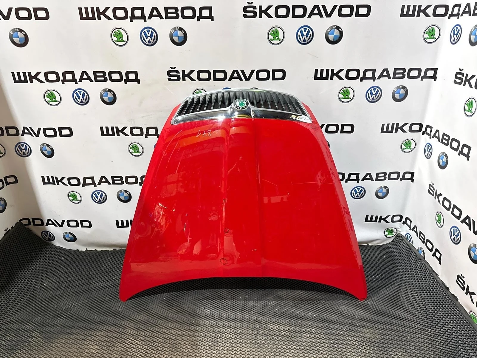 Капот Skoda Octavia 2011 1Z0823031B A5 (1Z) 1.8 CDAB