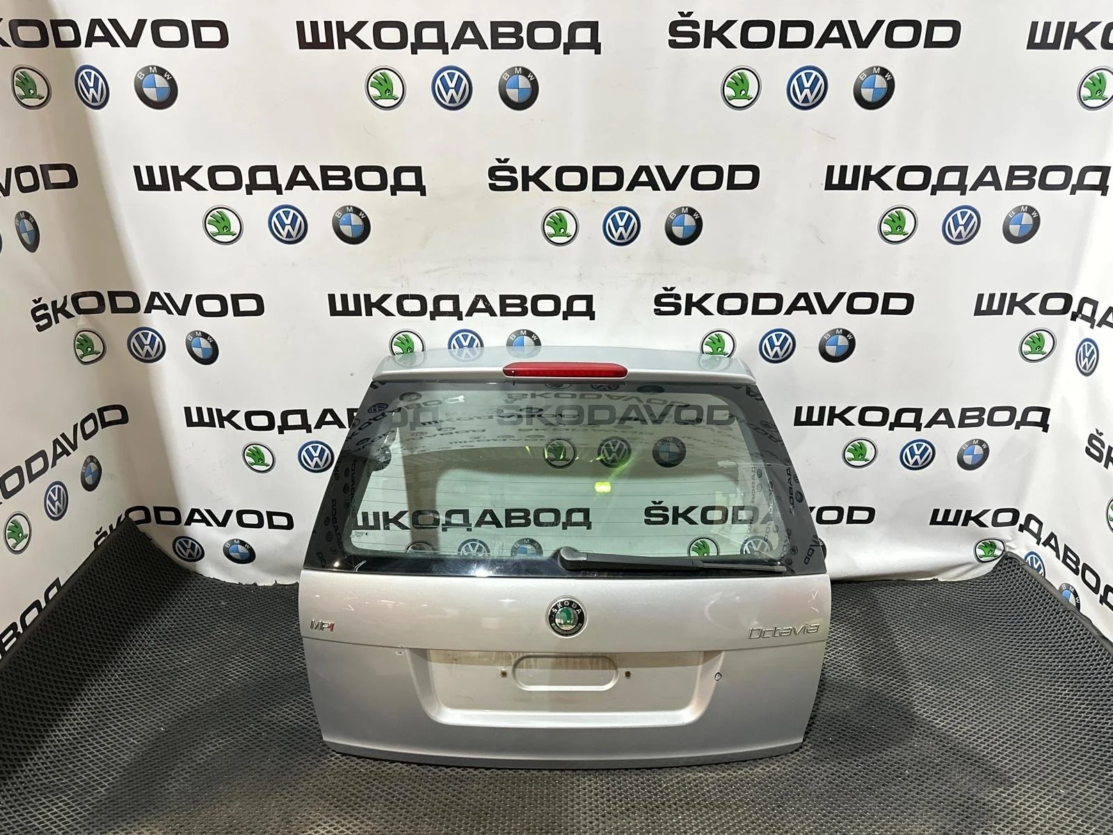Крышка багажника Skoda Octavia 2011 1Z9827025 A5 (1Z) 1.6 BSE