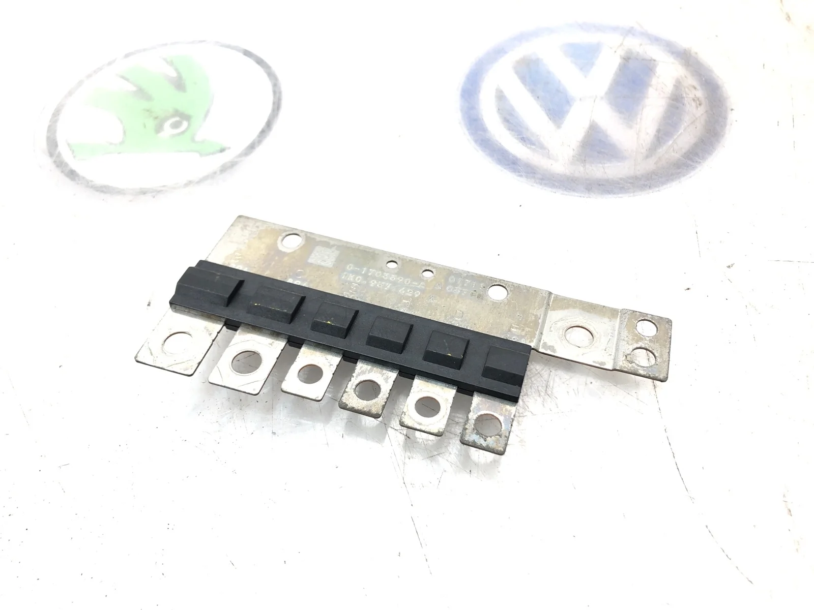 Предохранитель Skoda Octavia 2011 1K0937629A A5 (1Z) 1.6 BSE