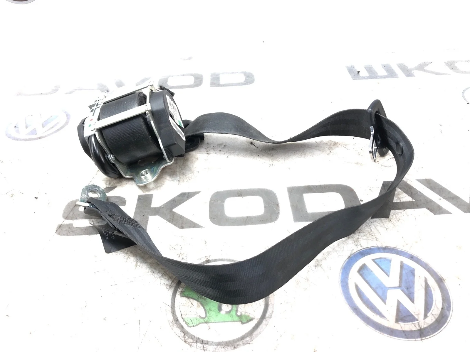 Ремень безопасности Skoda Octavia 2011 1Z0857702C A5 (1Z) 1.6 BSE, передний правый