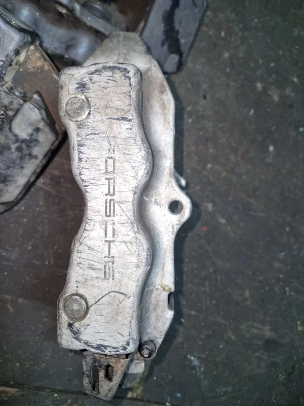 Суппорт Porsche Cayenne 2005 955