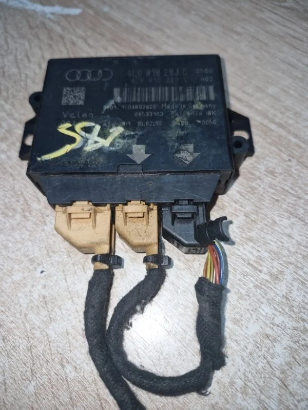 Блок управления парктрониками Audi Q7 2011 4L