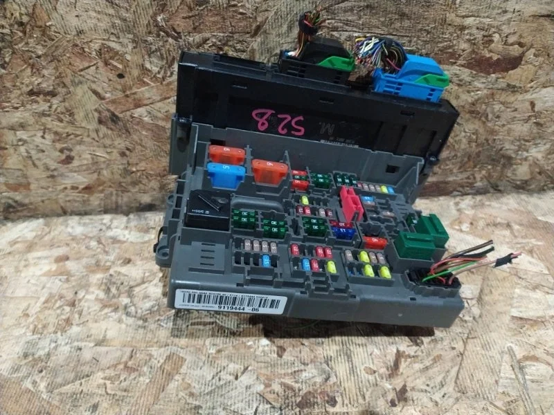 Блок предохранителей BMW X1 2014 E84
