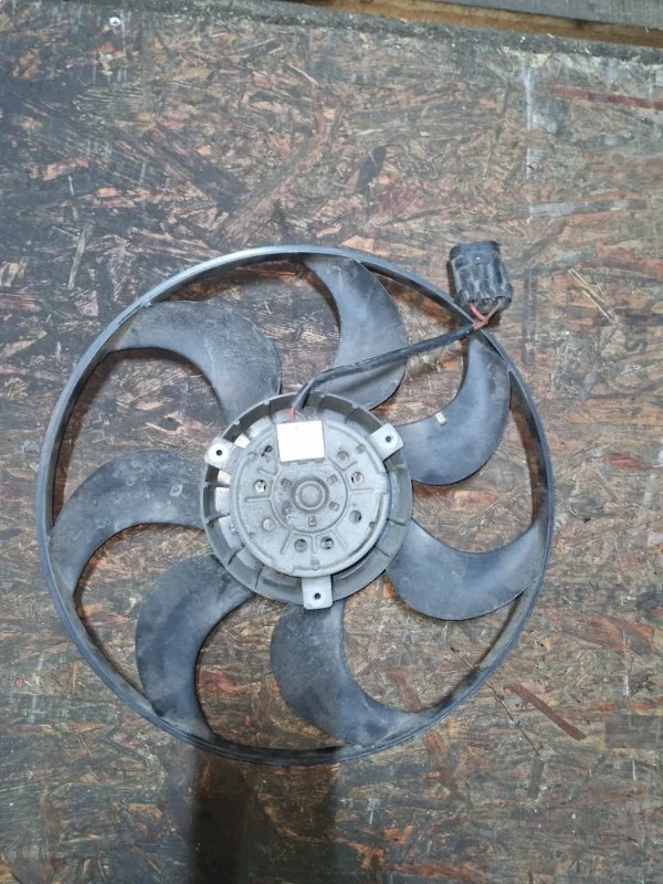 Вентилятор Opel Astra 2006 L48