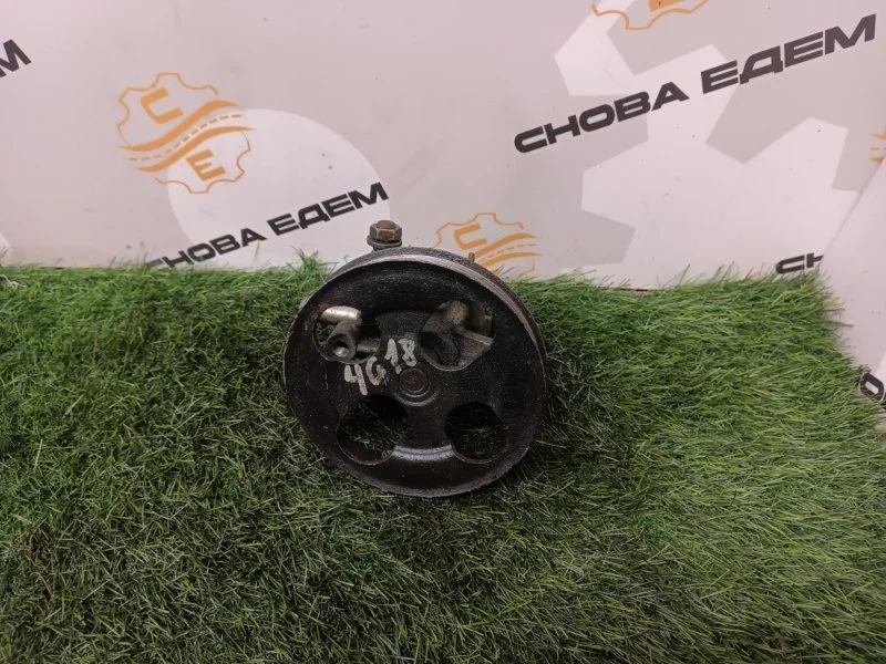 Насос гидроусилителя руля Mitsubishi Lancer 2009 MN184075 CS 4G18