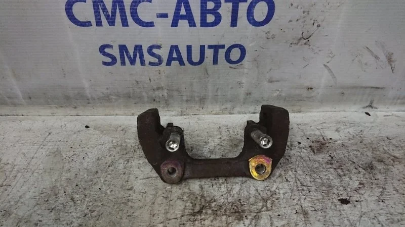 Скоба суппорта Volvo S60 2001-2006 8251314, задняя