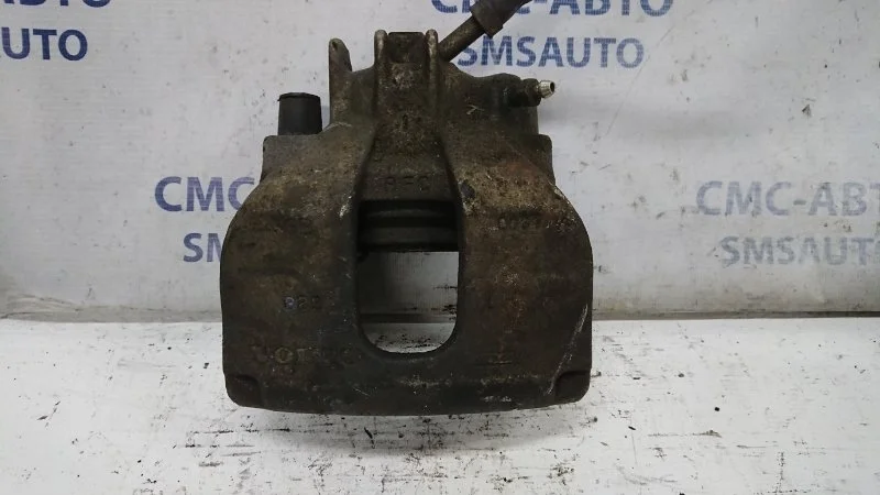 Суппорт Volvo S60 8251315, передний левый