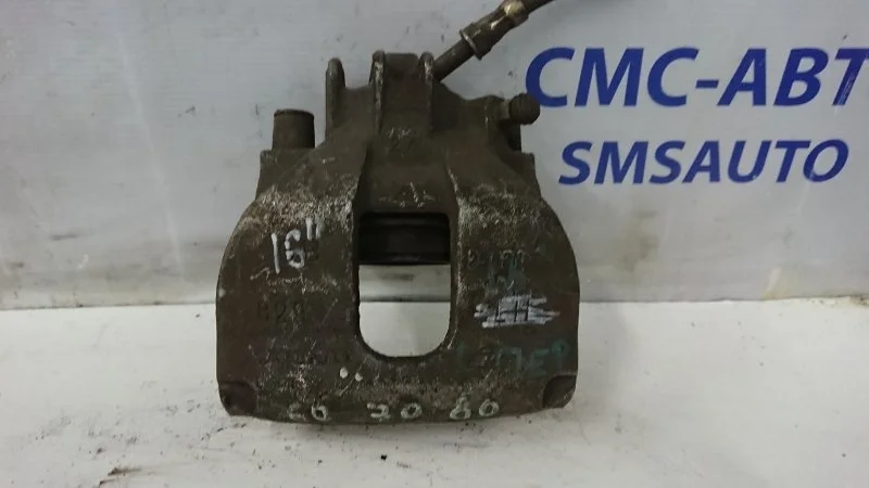 Суппорт Volvo S60 8251315, передний левый