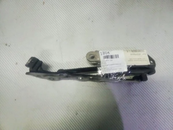 Петля багажника Volvo S60 2001-2009 30779936, правая