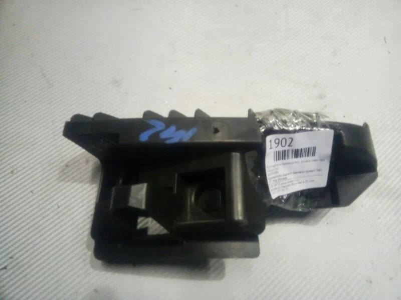 Кронштейн бампера под фонарь Volvo S60 8693389, задний правый