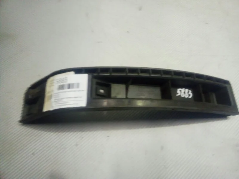 Кронштейн бампера под фонарь Volvo S80 30655124, задний левый