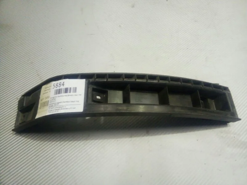 Кронштейн бампера под фонарь Volvo S80 30655124, задний левый