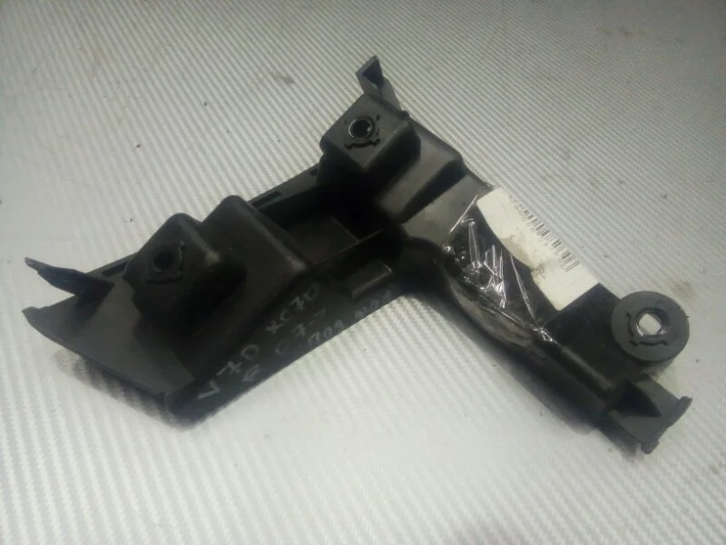 Кронштейн бампера под фонарь Volvo V70 2008-2012 30678651, задний правый