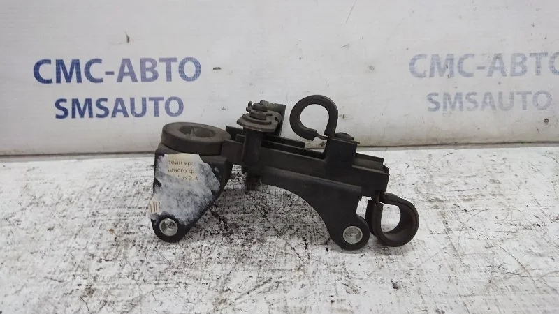 Кронштейн воздушного фильтра Volvo S40 30650770