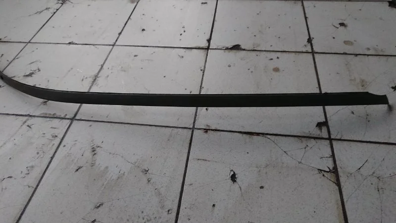 Молдинг крыши Volvo V40 1996-2004 30652040, левый