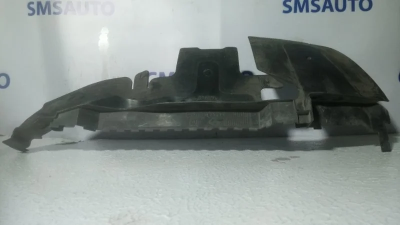 Воздуховод Audi A6 4F0121284C 4F, правый