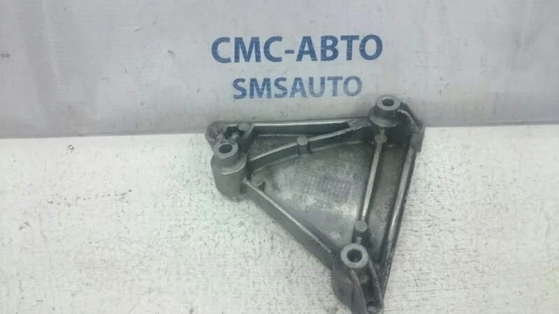 Кронштейн кондиционера Audi A6 06E260835C 4F